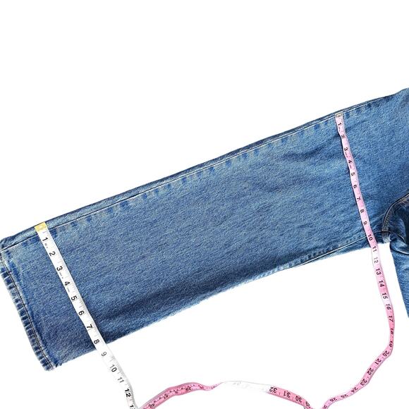 Levi’s x Hello Kitty Ribcage Straight Ankle Jean Button Fly Denim Blue 28 - Picture 14 of 15